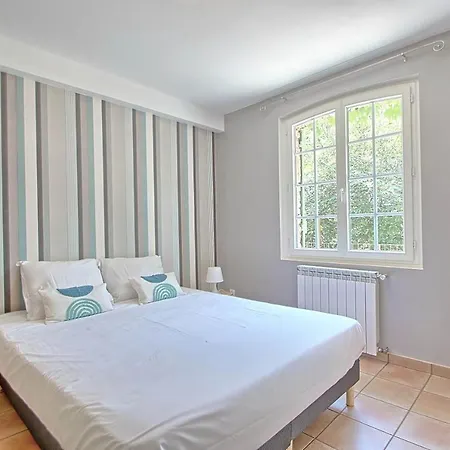 Savuti Vue Mer Piscine Proche Plages Villa